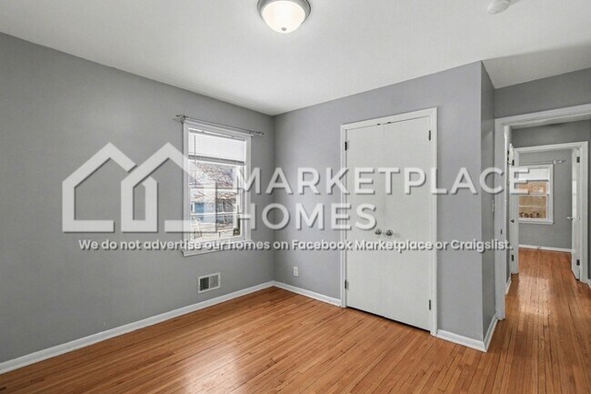 Building Photo - 2618 N Upton Ave