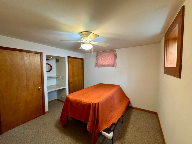 Building Photo - 5106 Card Ave