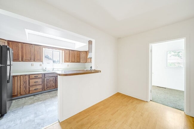 Building Photo - Charming 3 bed 2 bath home with bonus room...