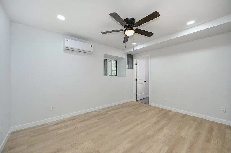 Building Photo - 1419 30th St