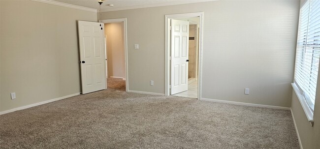 Building Photo - 930 Caswell Ct