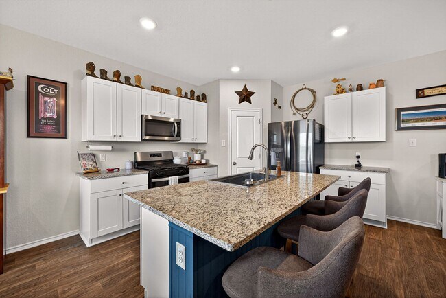 Building Photo - Energy-Efficient Applewood Home Near Lackland AFB - Realtor Commission: $500