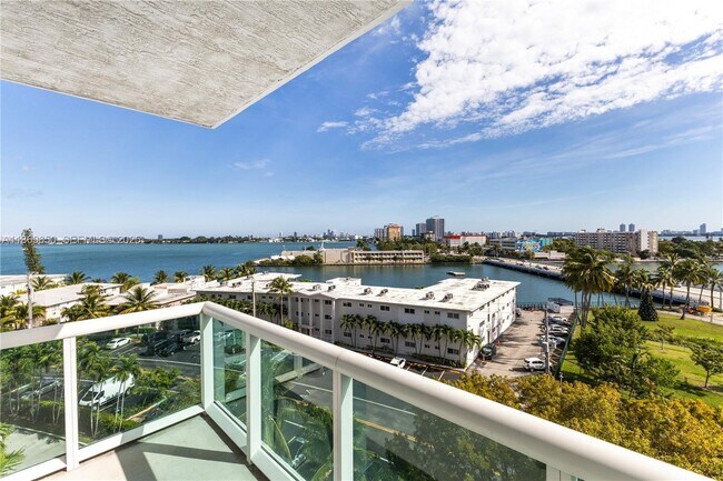 Building Photo - 7900 Harbor Island Dr