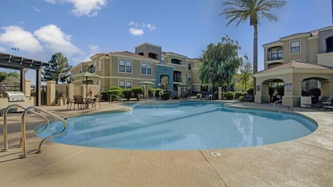 Building Photo - 15801 S 48th St