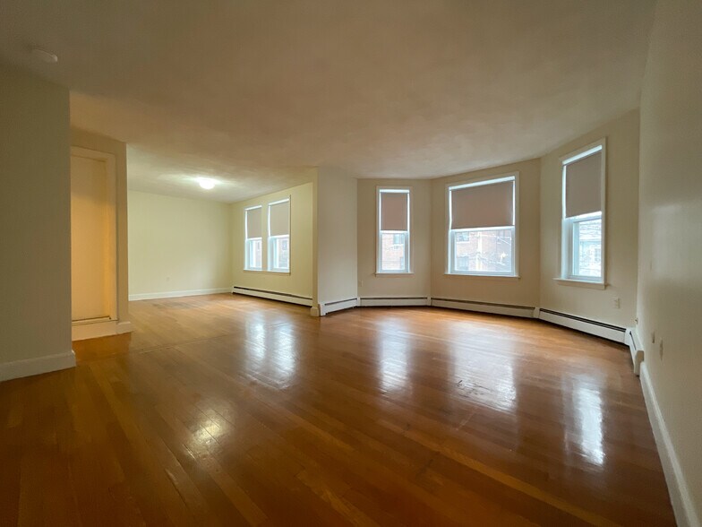 Building Photo - 306 Tappan St