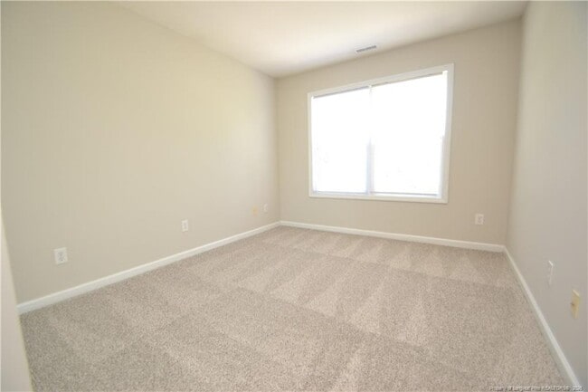 Building Photo - 1914 Sterling Hill Dr