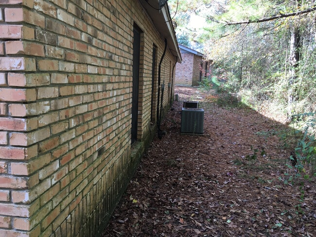 Building Photo - 3108 Zachry Ave