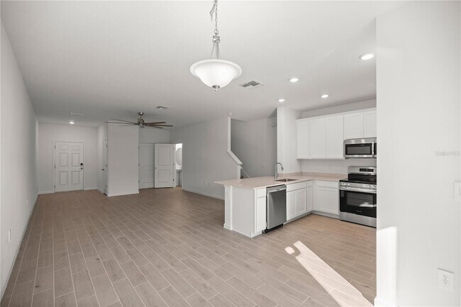 Building Photo - 3438 SE 37th Ct