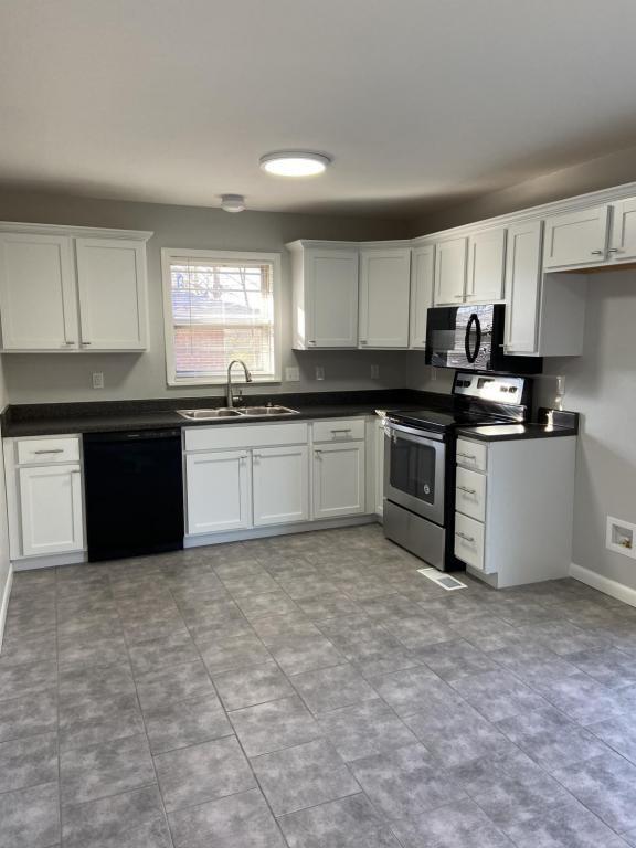 Building Photo - 1830 E 18th St