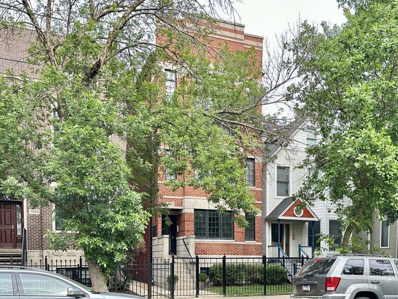 Building Photo - 3721 N Clifton Ave