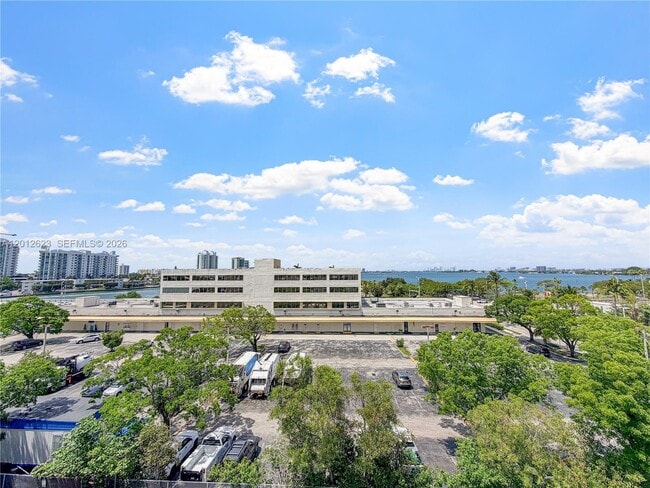 Building Photo - 1455 N Treasure Dr