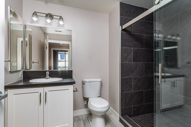 Building Photo - 1501 Front St