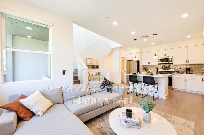 Building Photo - 9608 Nova Pl