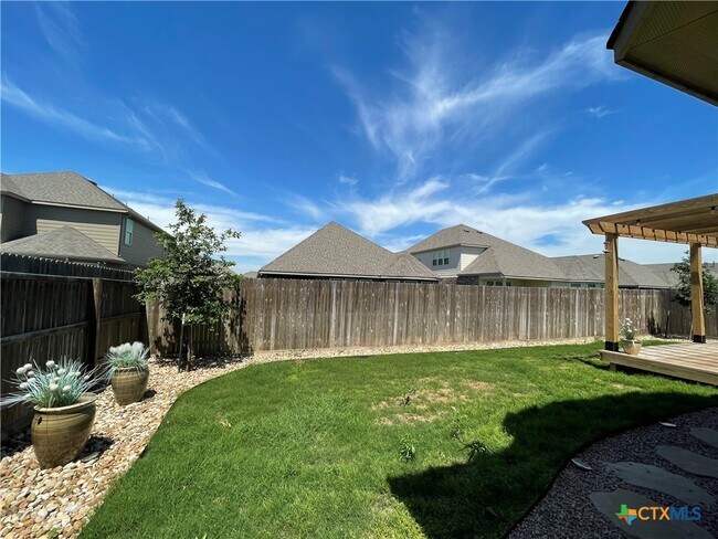 Building Photo - 2743 Wheatfield Wy