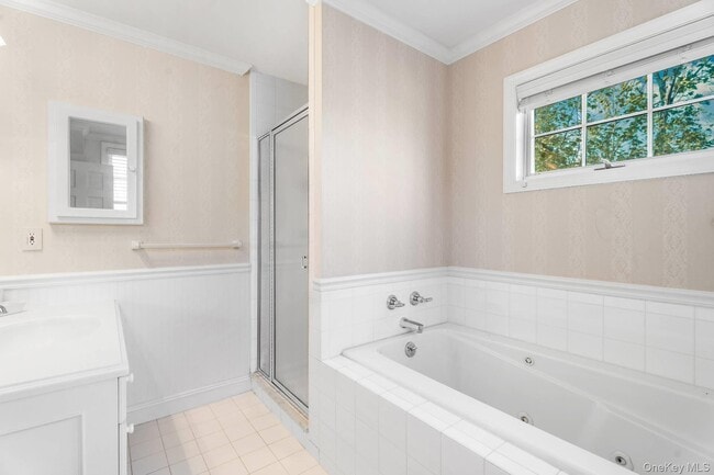 Building Photo - 45 Quogue St