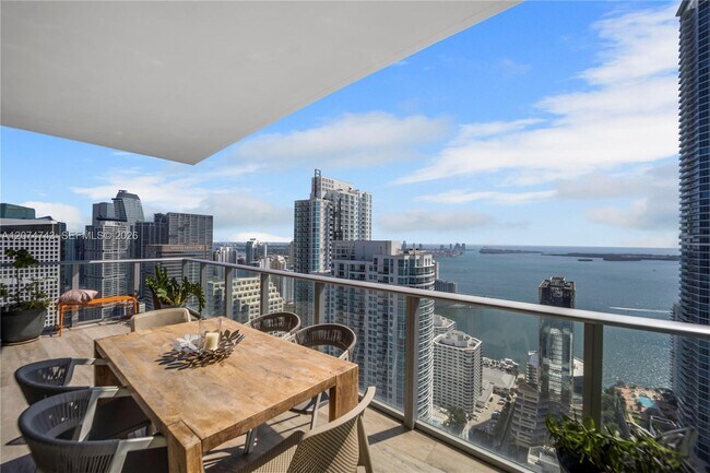 Building Photo - 1010 Brickell Ave
