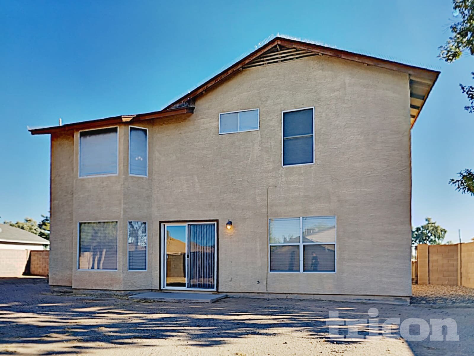 Building Photo - 8841 W Maryland Ave