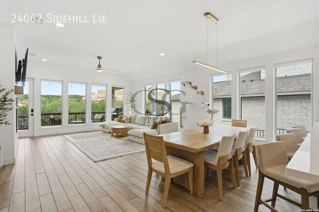 Building Photo - 24062 Sidehill Lie