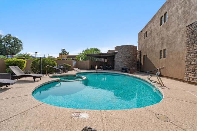 Building Photo - 3 bedroom 2 Bathroom Rancho Verde Del Rio ...