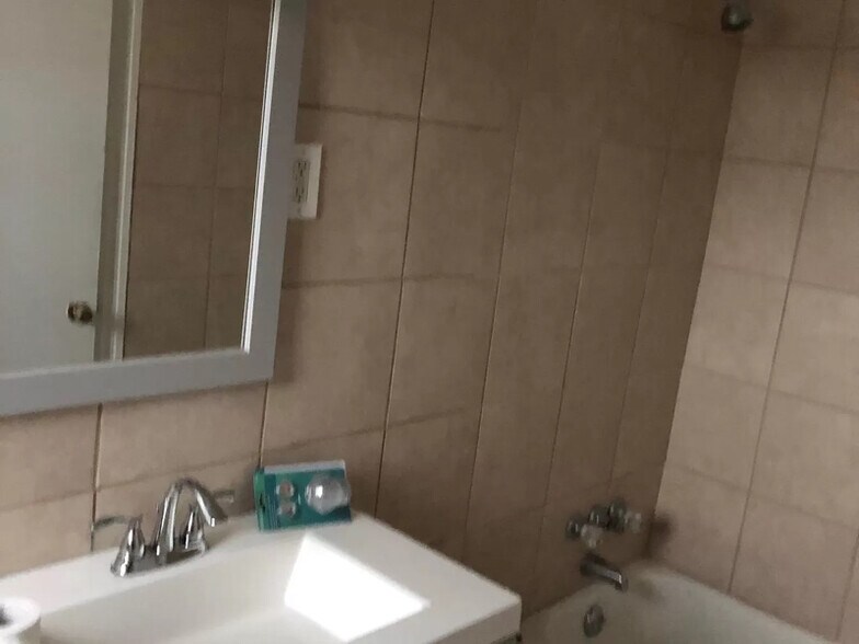 Building Photo - 635 Fall River Ave