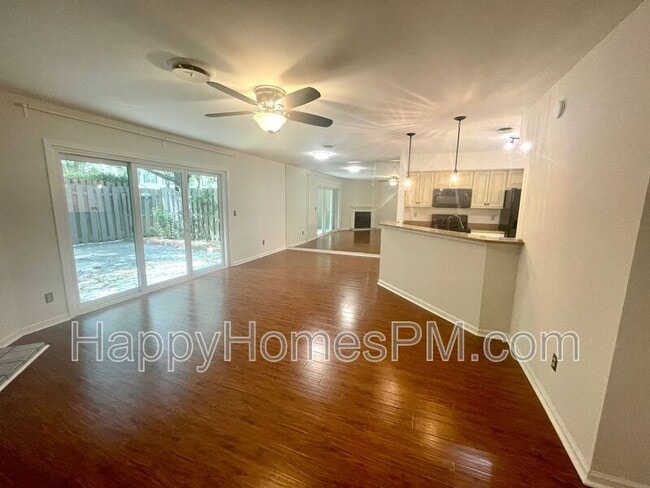 Building Photo - 1125 Monaco Dr