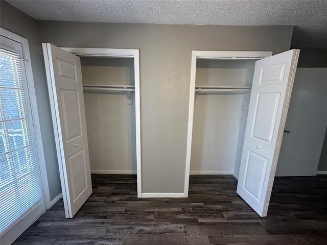 Building Photo - 9823 Summerwood Cir