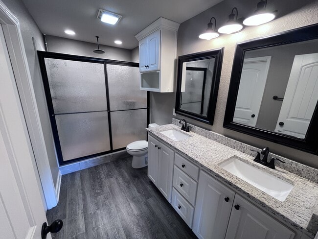 Building Photo - 13 Kelby Ct