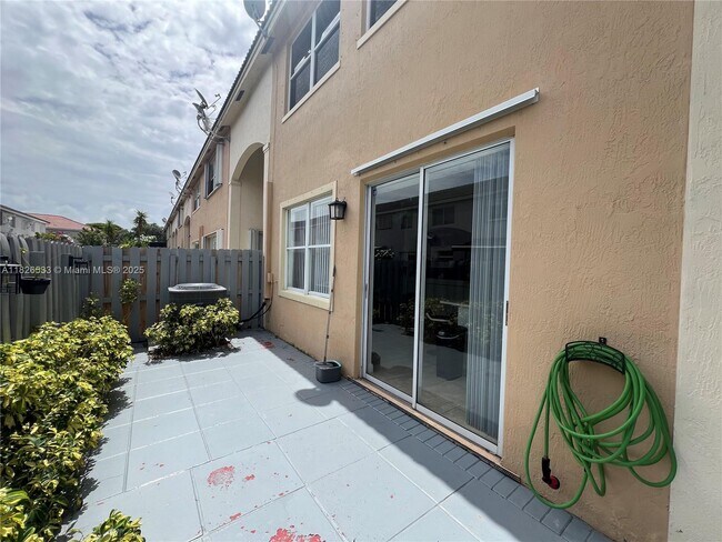 Building Photo - 11345 NW 55th Ln