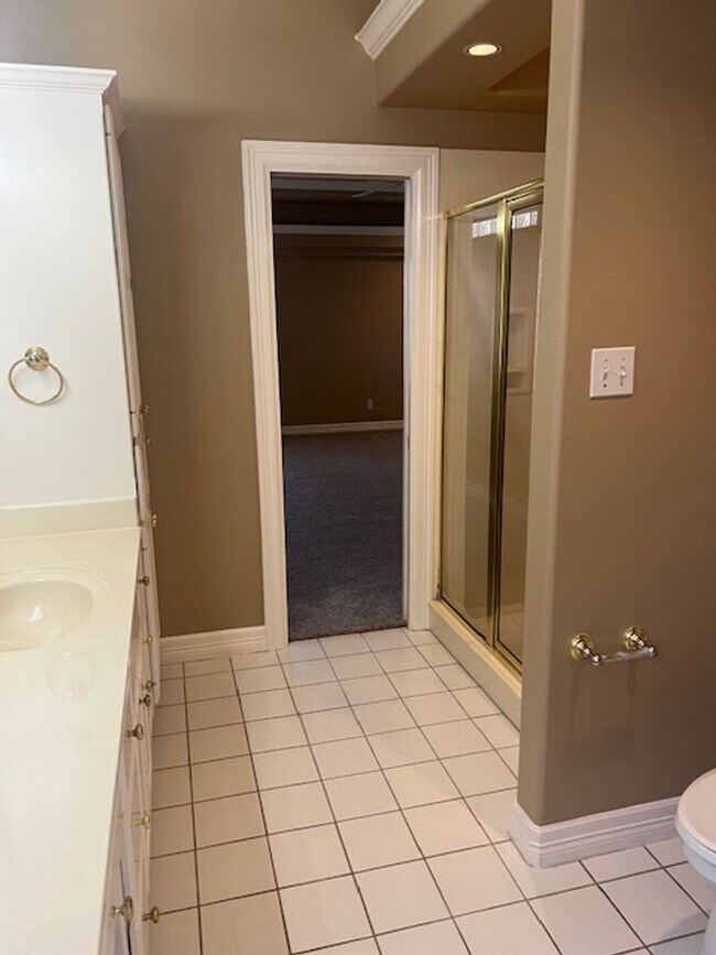Building Photo - 3 Bedroom 3 Bathroom Berry Creek Home
