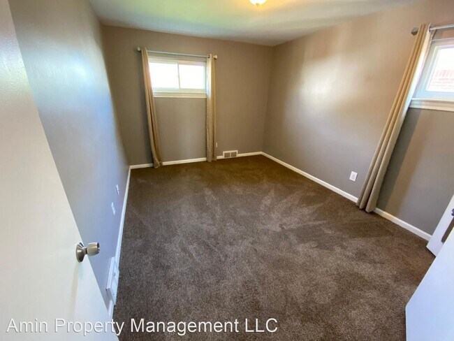 Building Photo - 3 br, 2 bath House - 8520 Continental