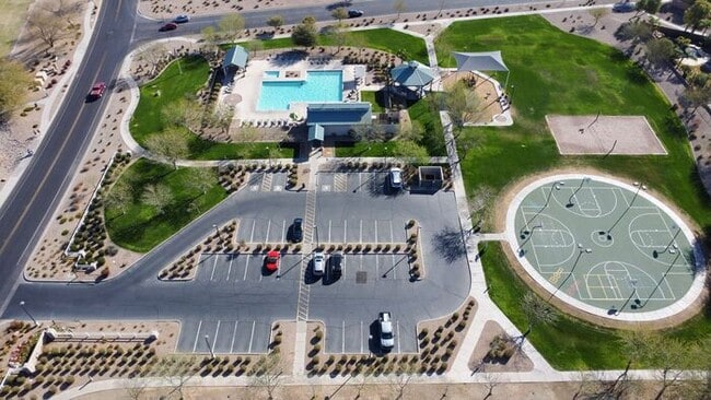 Building Photo - 4BR / 2.5BA Home with Expansive Lot – 2-Car Garage, Community Pools & Golf