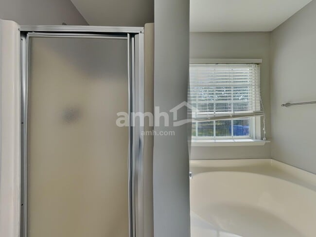 Building Photo - 1107 Sweet Gale Dr