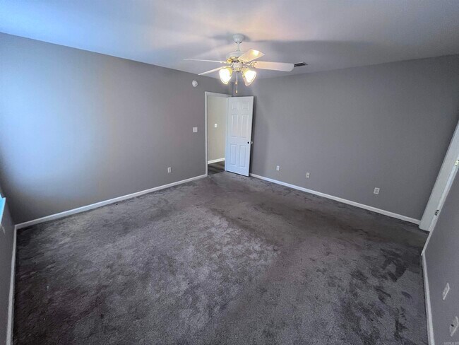 Building Photo - 54 W Plaza Blvd