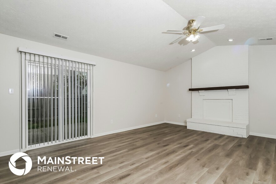 Building Photo - 4412 Rotterdam Dr