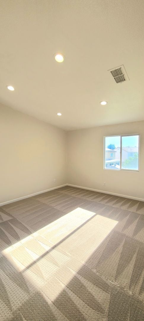 Building Photo - BEAUTIFULLY MAINTAINED SINGLE FAMILY HOME ...