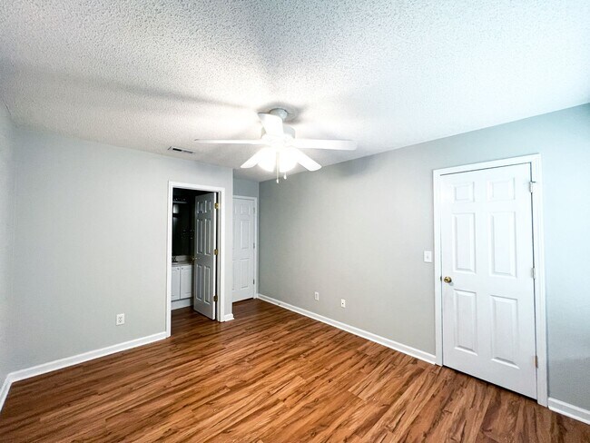 Building Photo - Property is located in Holly Field at West...