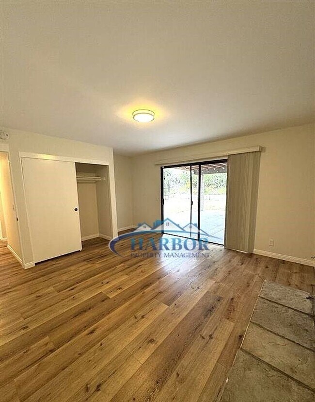 Building Photo - Beautifully Remodeled 4-Bedroom Home in Sa...