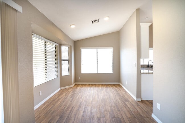 Building Photo - 15006 S 27th Way