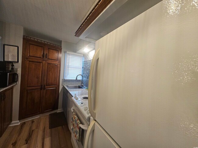 Building Photo - 1910 S Ocean Blvd