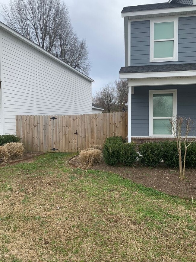 Building Photo - South Fayetteville Patio Home!!