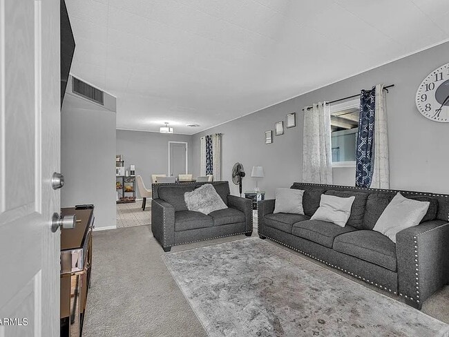 Building Photo - 2801 W Glenrosa Ave