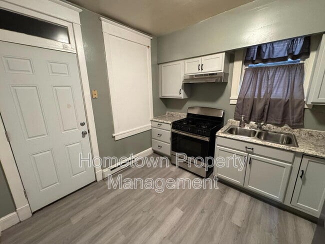 Building Photo - 1818 Walnut St