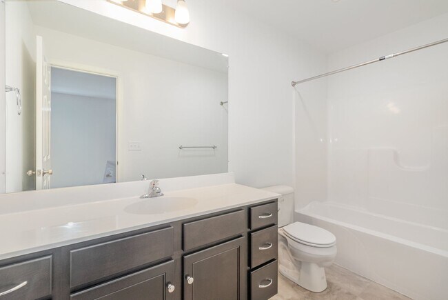 Building Photo - Brand new 3 Bedroom Townhouse