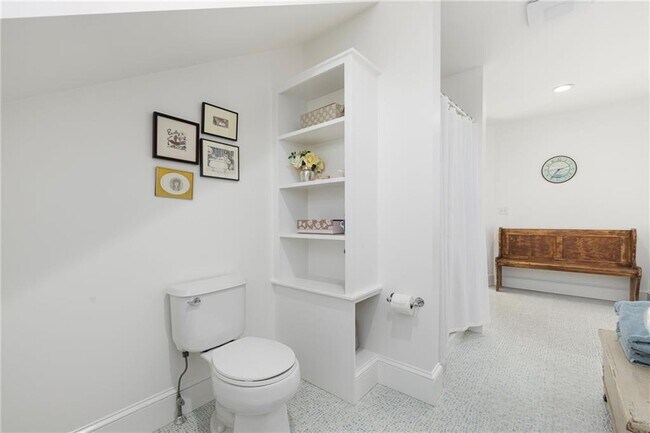 Building Photo - 9 White Terrace