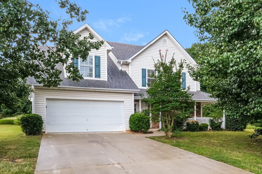 Primary Photo - 717 White Dove Dr