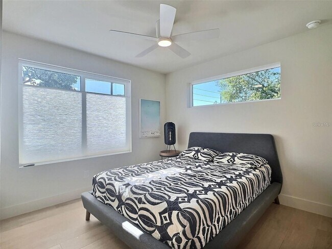 Building Photo - 150 51st St N