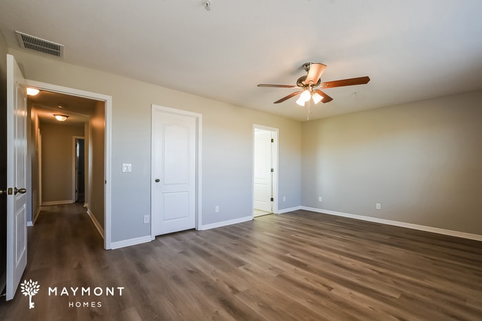 Building Photo - 226 White Dogwood Ln