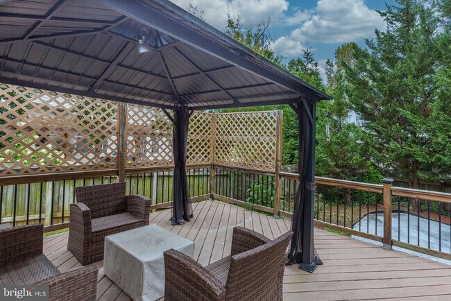 Building Photo - 2408 Ripplemeade Ct