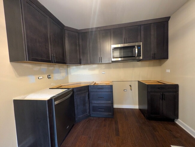 Building Photo - 11727 Davey Dr