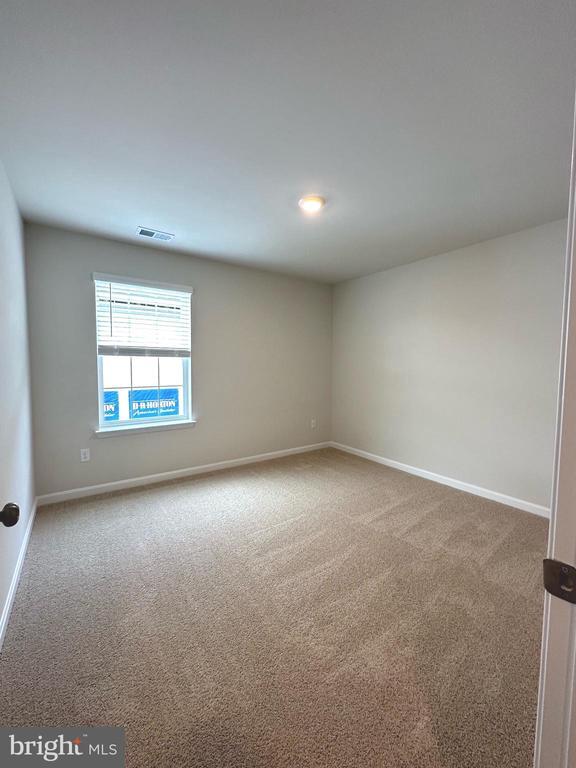 Building Photo - 124 Charing Cross Dr